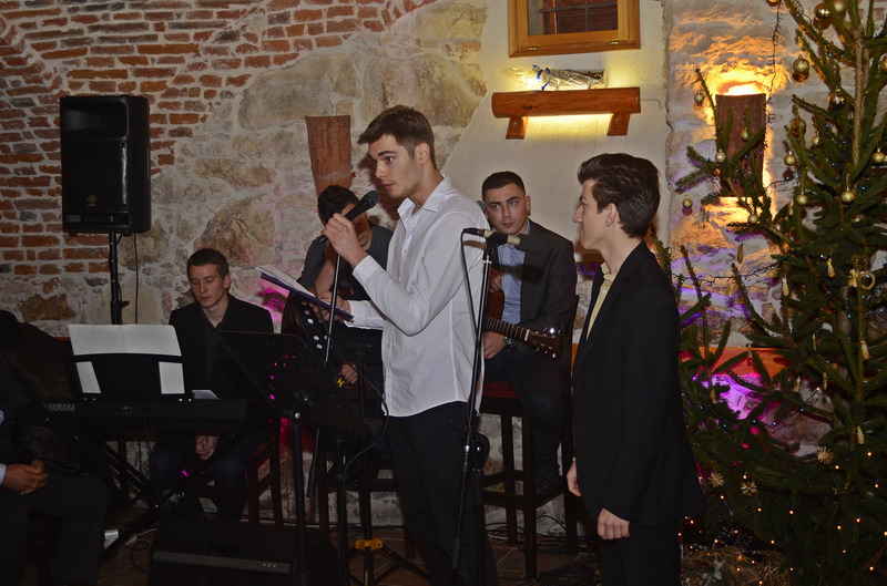 Klikni na fotografiju za uvecanje