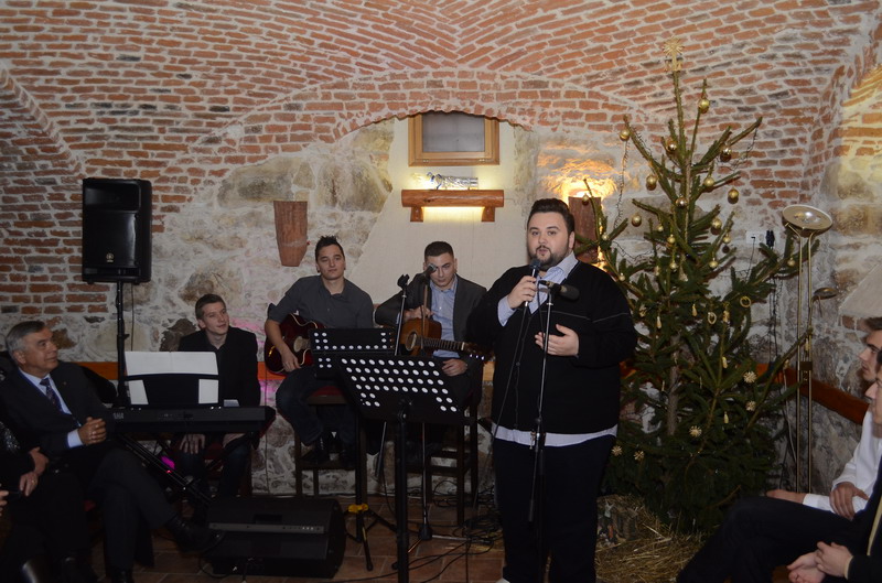 Klikni na fotografiju za uvecanje