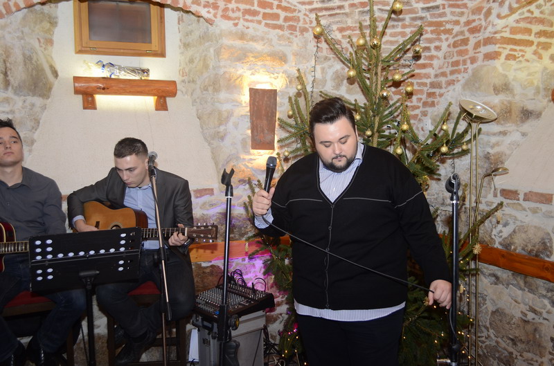 Klikni na fotografiju za uvecanje