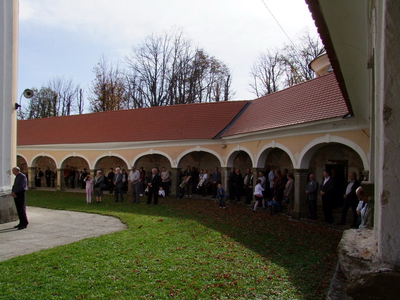Klikni na fotografiju za uvecanje