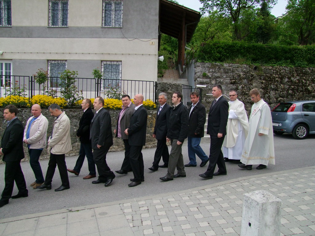 Klikni na fotografiju za uvecanje