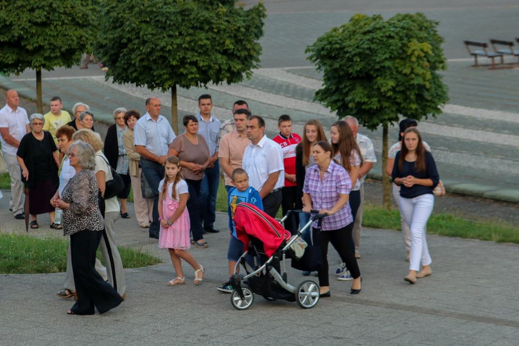 Klikni na fotografiju za uvecanje