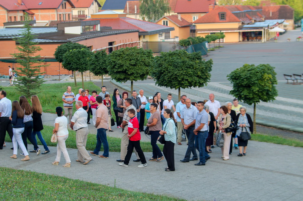 Klikni na fotografiju za uvecanje