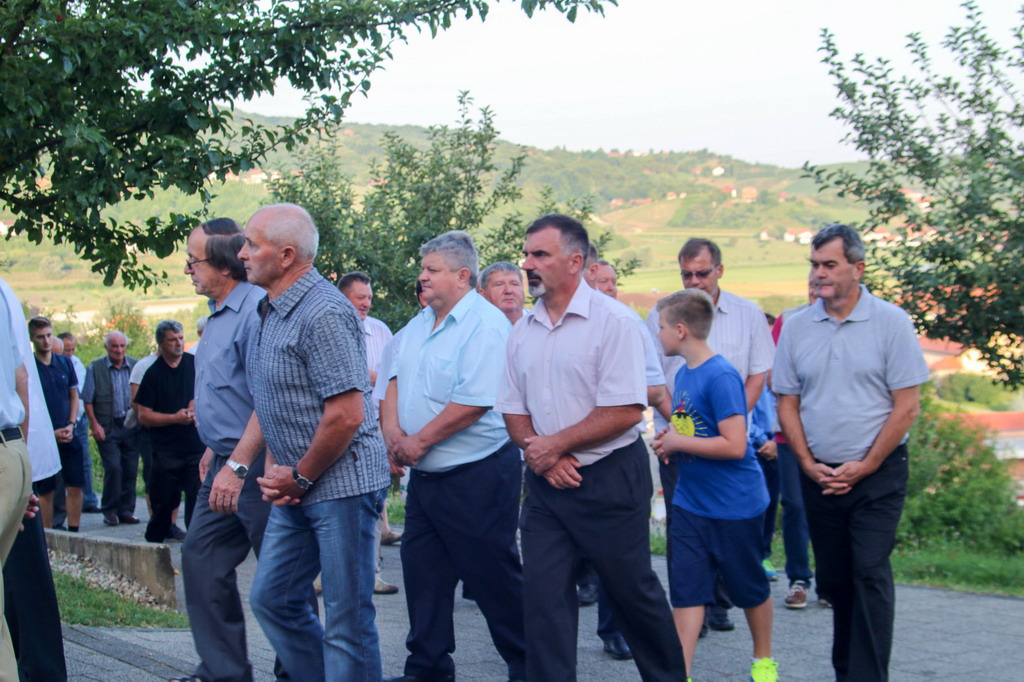 Klikni na fotografiju za uvecanje