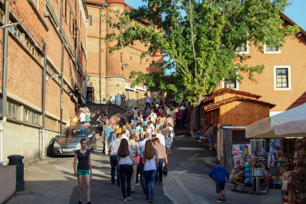 Klikni na fotografiju za uvecanje