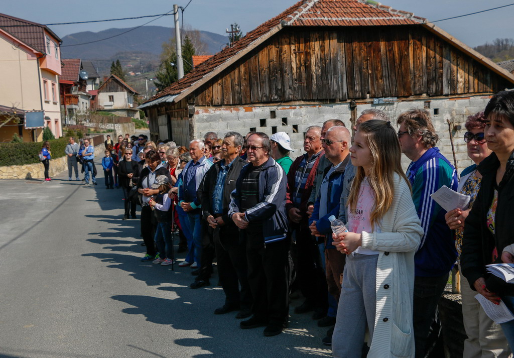 Klikni na fotografiju za uvecanje