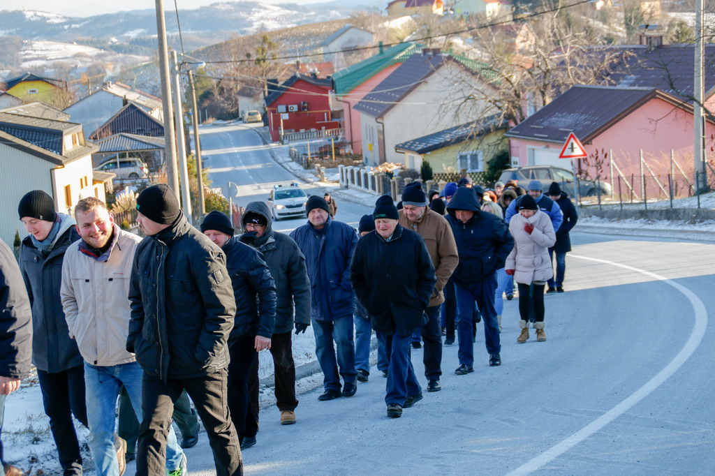 Klikni na fotografiju za uvecanje