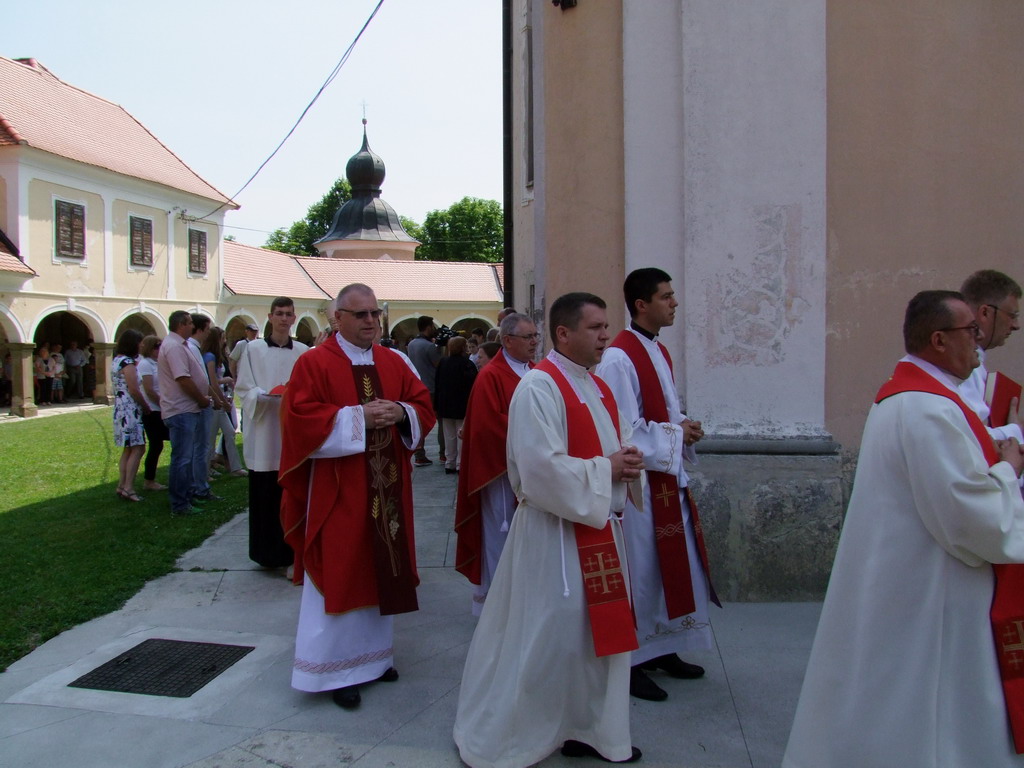 Klikni na fotografiju za uvecanje