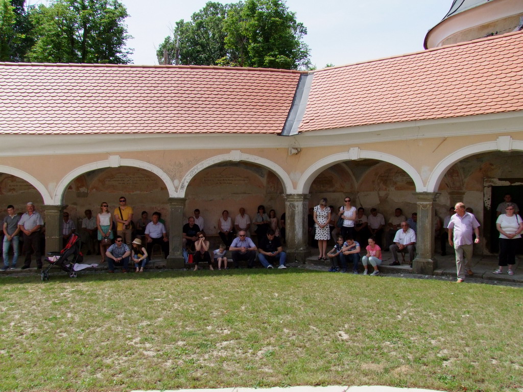 Klikni na fotografiju za uvecanje