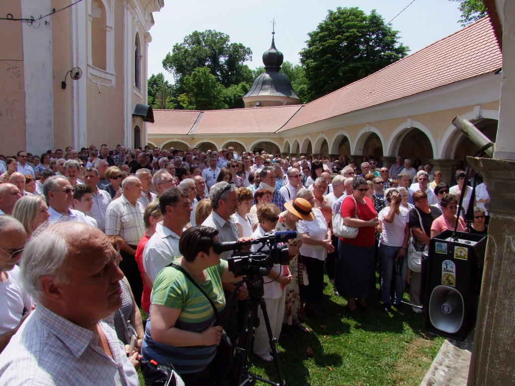 Klikni na fotografiju za uvecanje