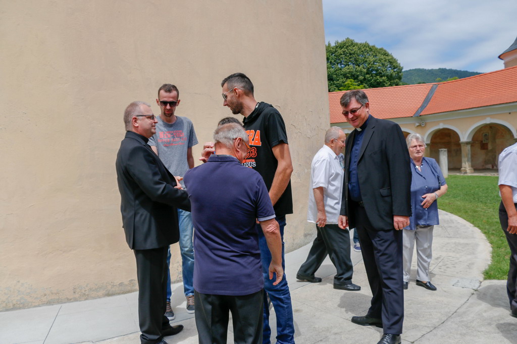 Klikni na fotografiju za uvecanje