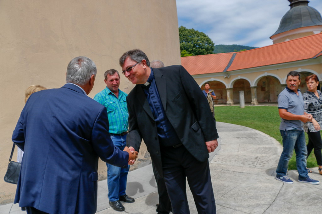 Klikni na fotografiju za uvecanje
