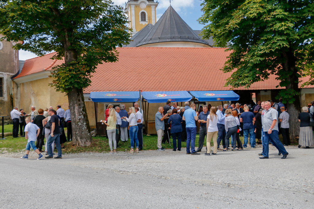 Klikni na fotografiju za uvecanje