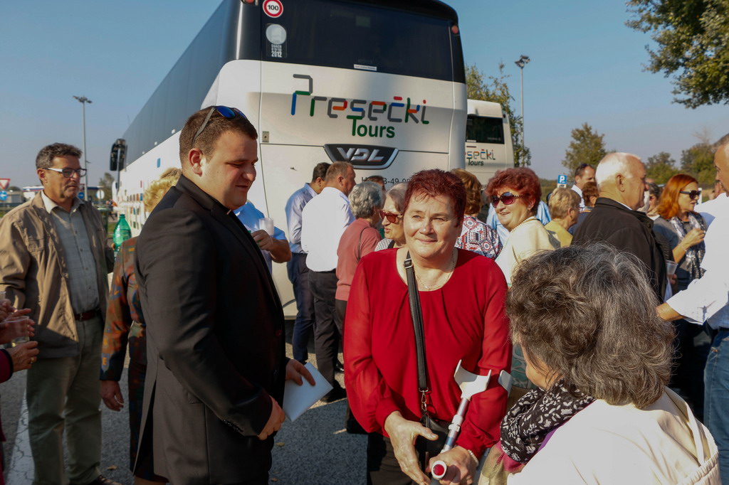 Klikni na fotografiju za uvecanje
