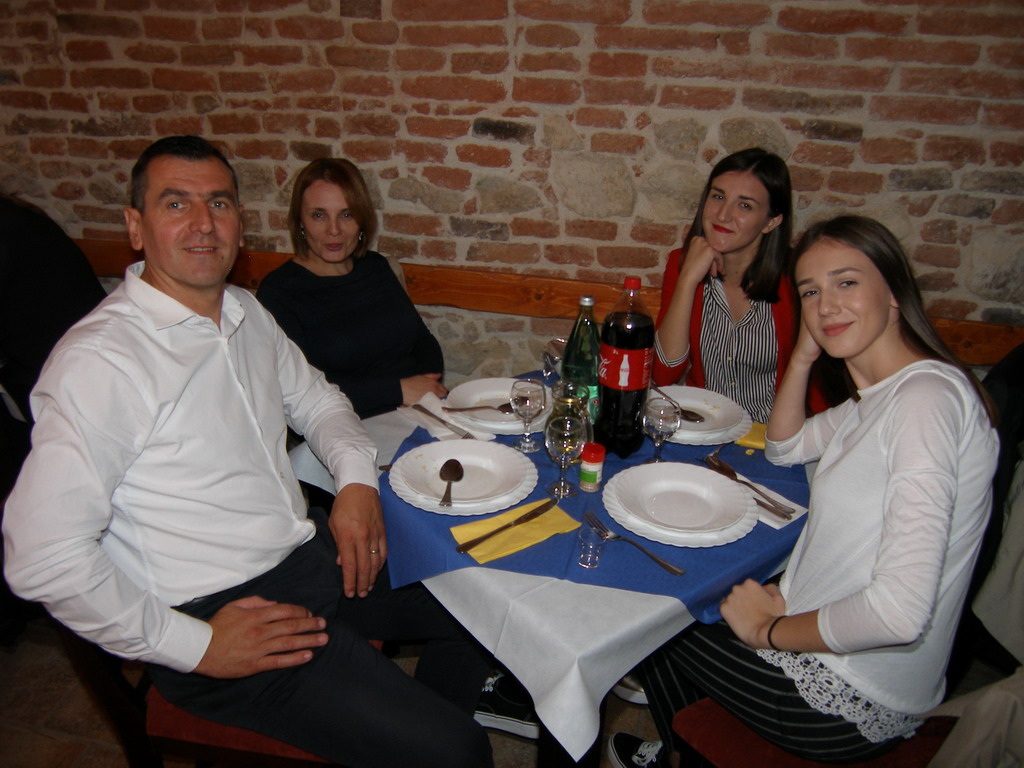 Klikni na fotografiju za uvecanje