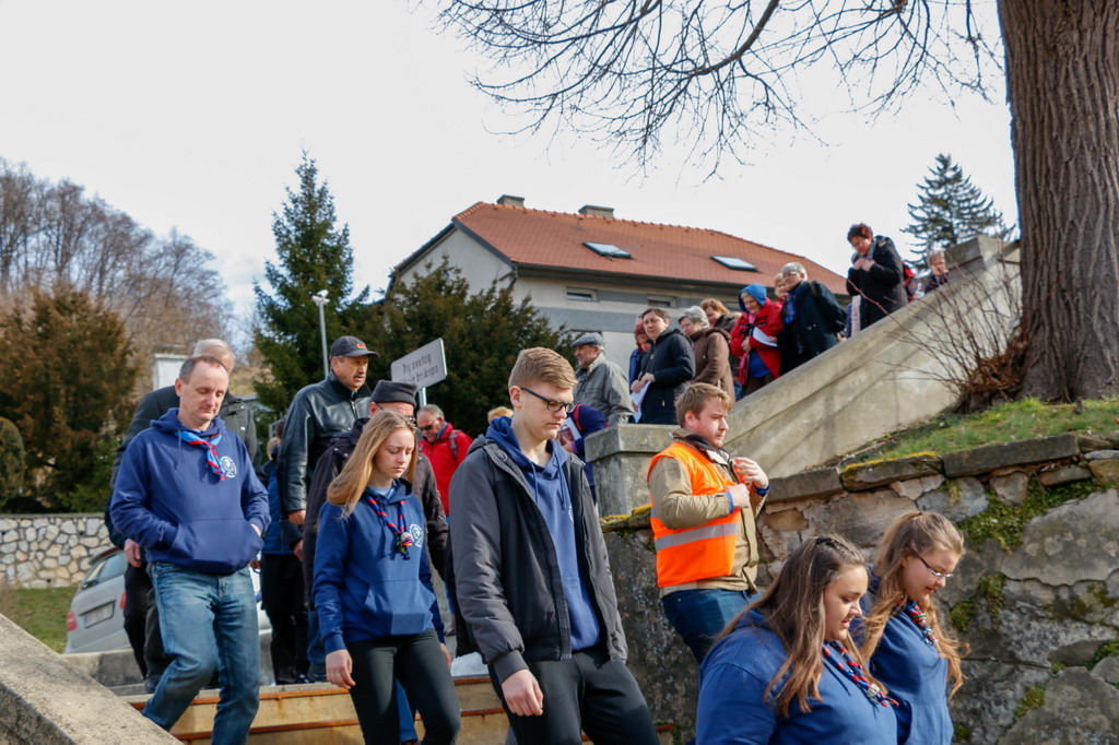 Klikni na fotografiju za uvecanje