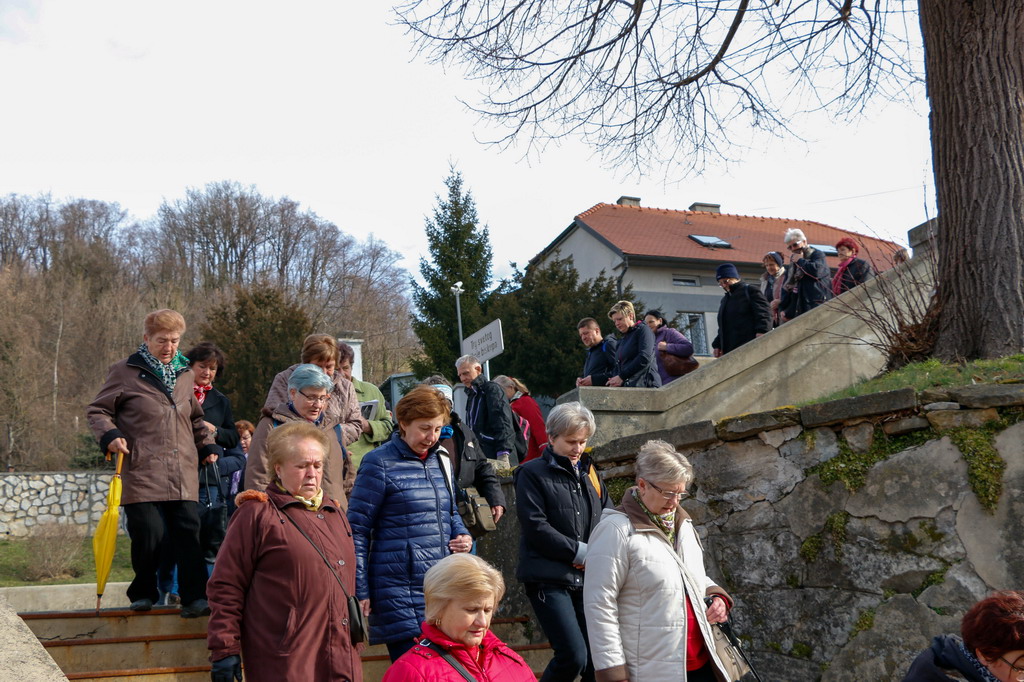 Klikni na fotografiju za uvecanje