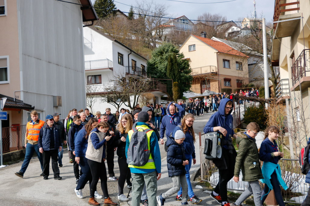 Klikni na fotografiju za uvecanje