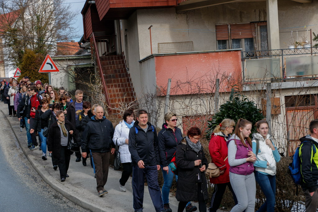 Klikni na fotografiju za uvecanje