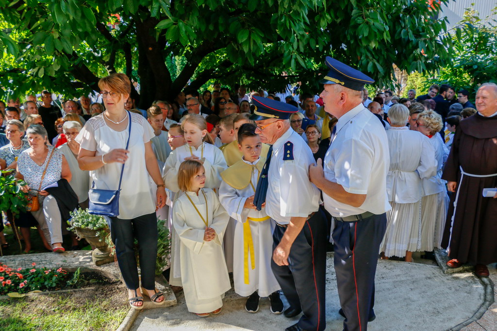Klikni na fotografiju za uvecanje