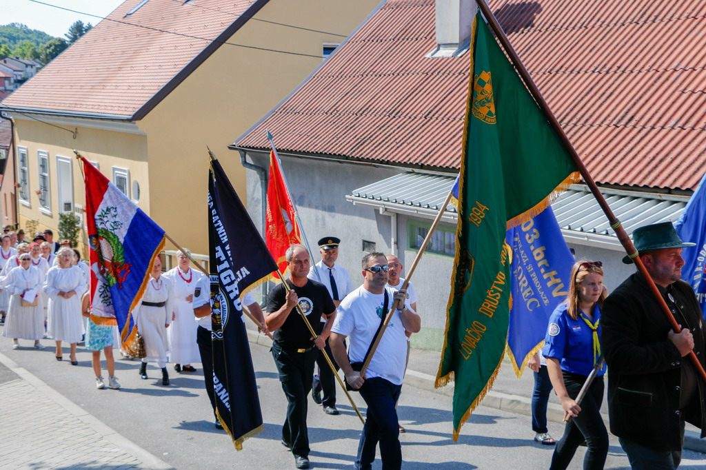 Klikni na fotografiju za uvecanje