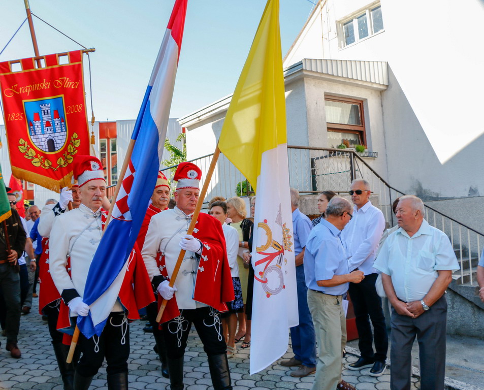 Klikni na fotografiju za uvecanje