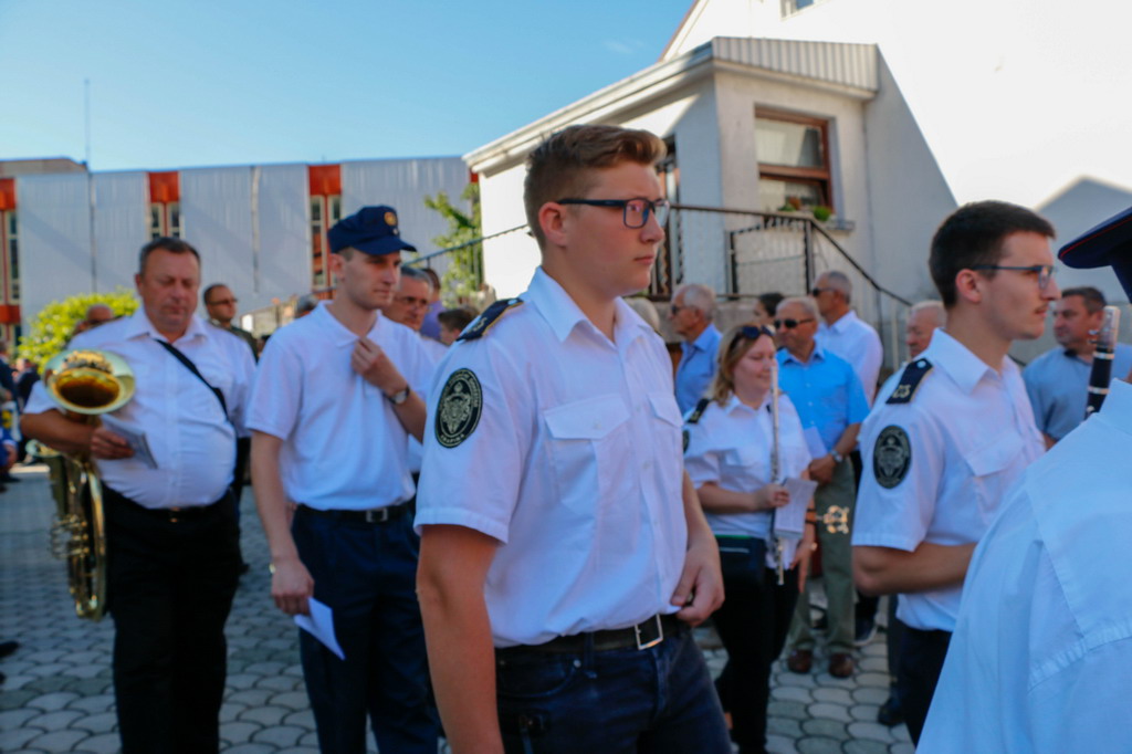 Klikni na fotografiju za uvecanje