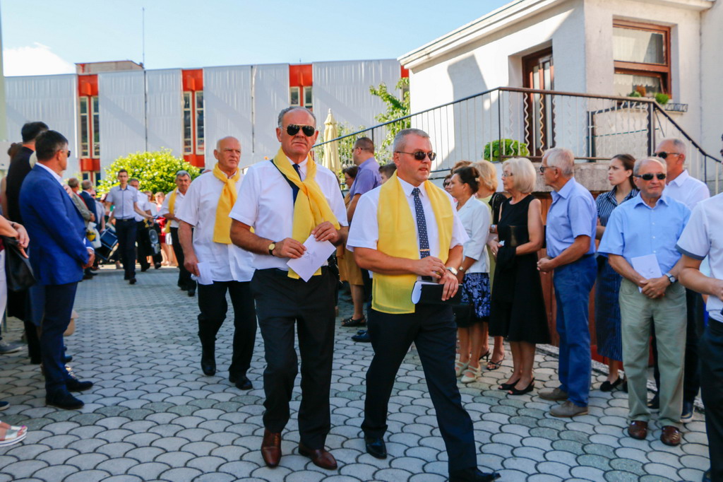 Klikni na fotografiju za uvecanje