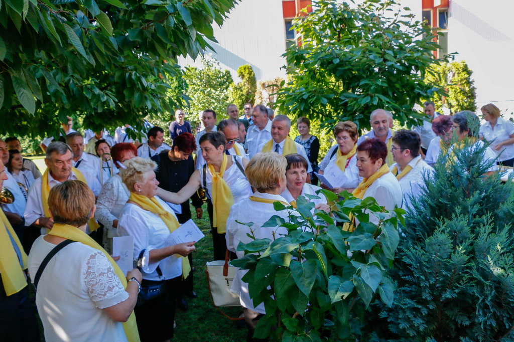 Klikni na fotografiju za uvecanje