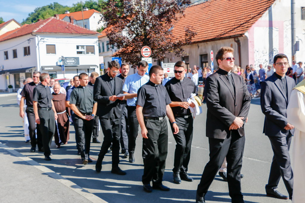 Klikni na fotografiju za uvecanje