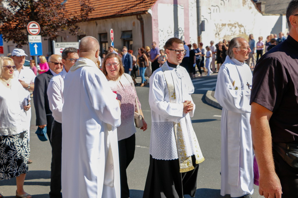 Klikni na fotografiju za uvecanje