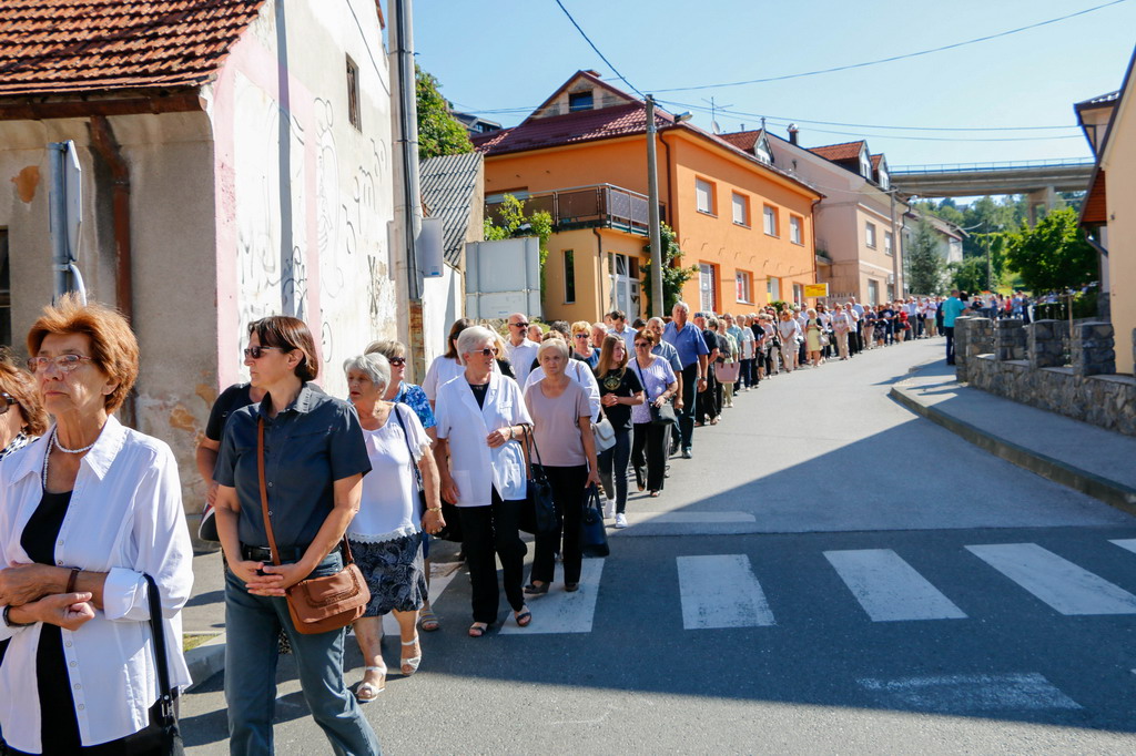 Klikni na fotografiju za uvecanje