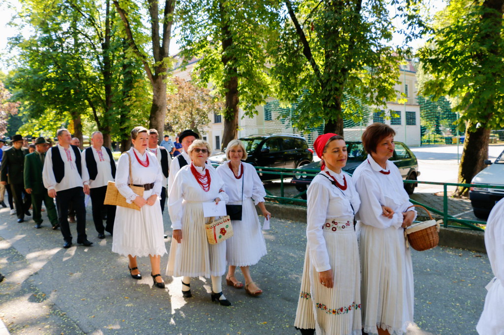 Klikni na fotografiju za uvecanje