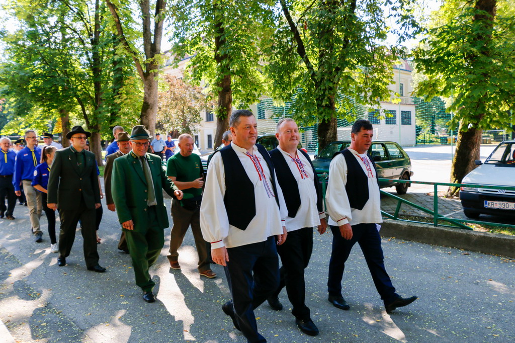 Klikni na fotografiju za uvecanje