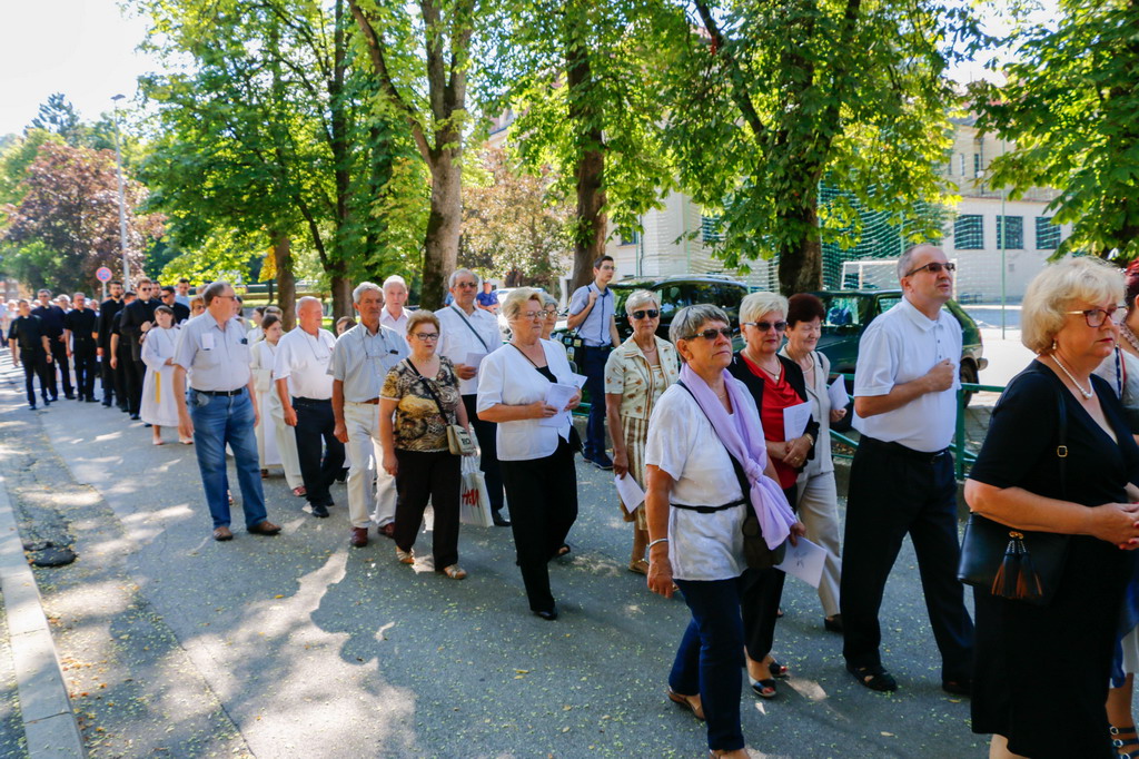 Klikni na fotografiju za uvecanje