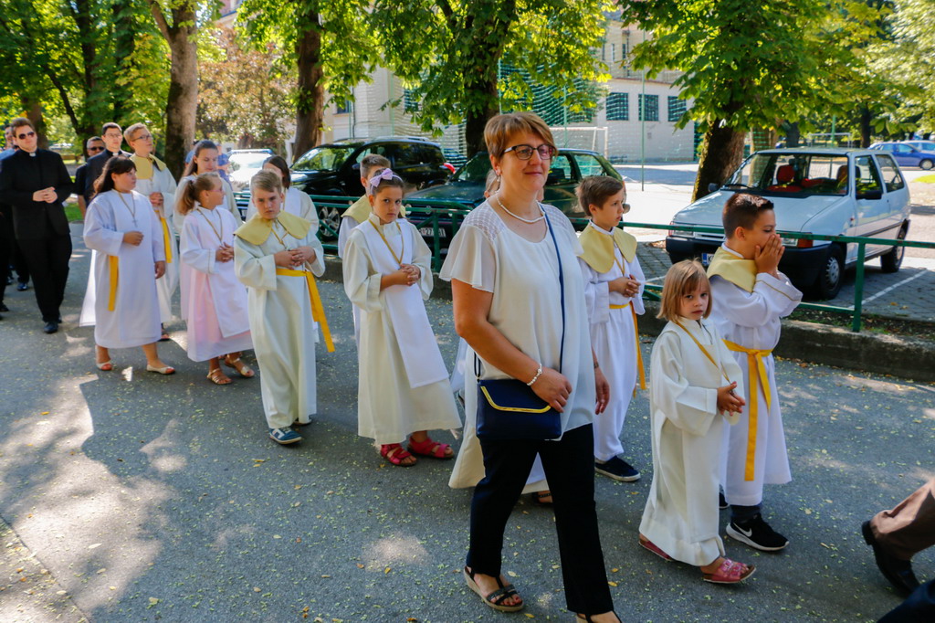 Klikni na fotografiju za uvecanje