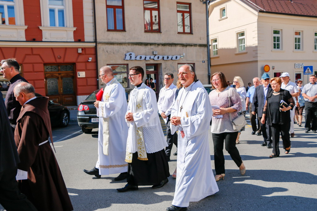 Klikni na fotografiju za uvecanje
