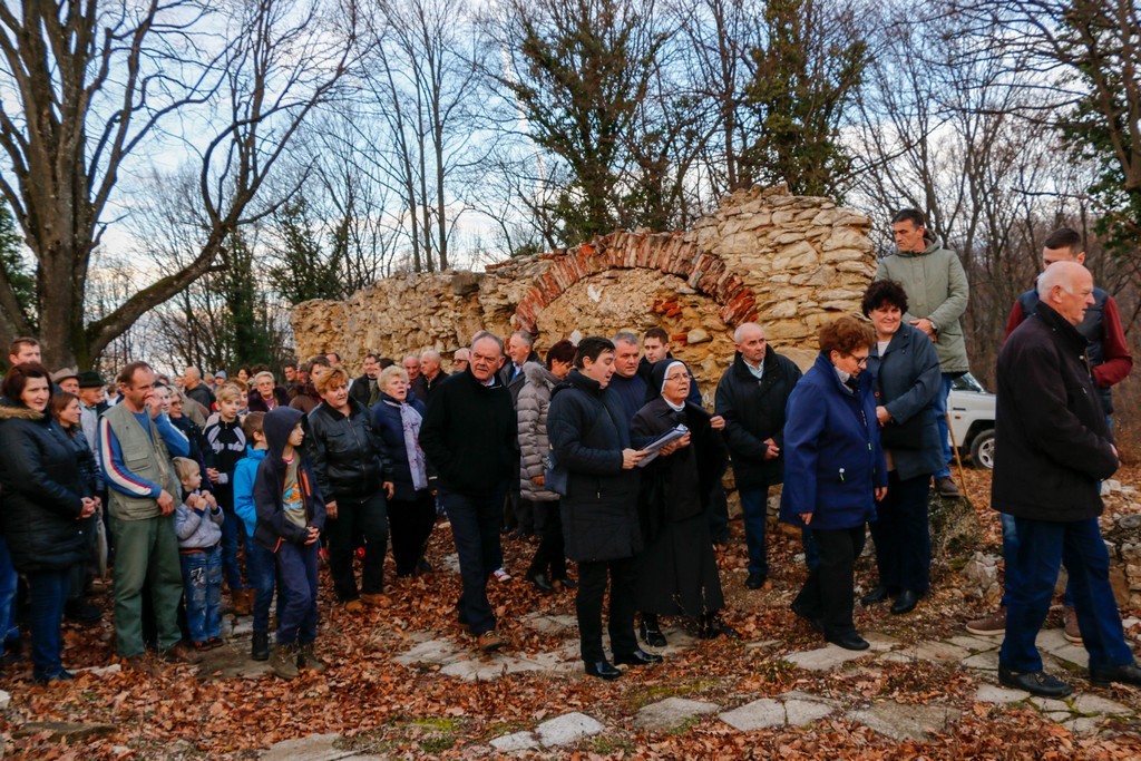 Klikni na fotografiju za uvecanje