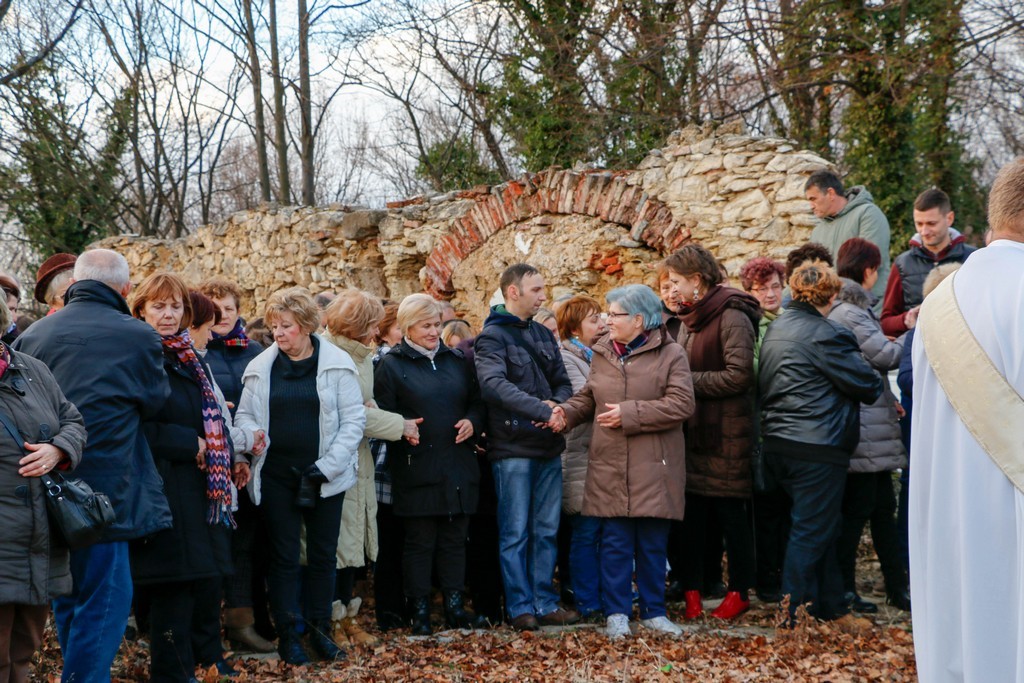 Klikni na fotografiju za uvecanje