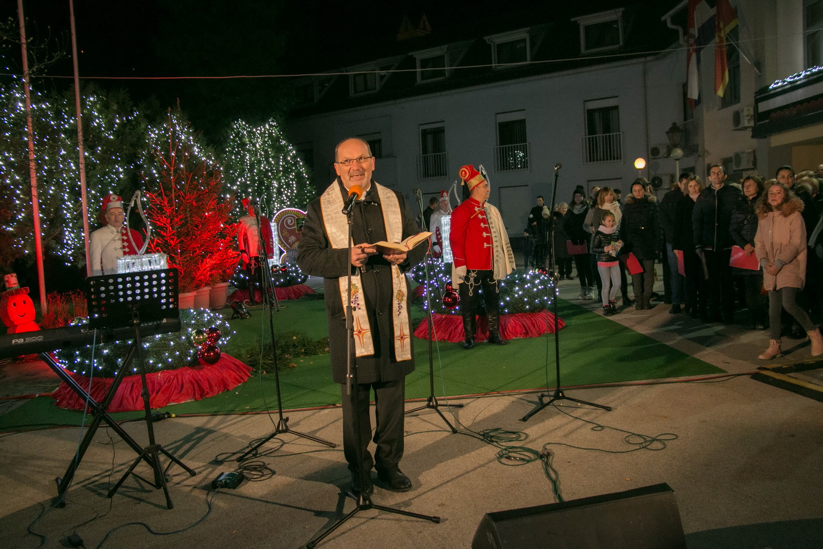 Klikni na fotografiju za uvecanje