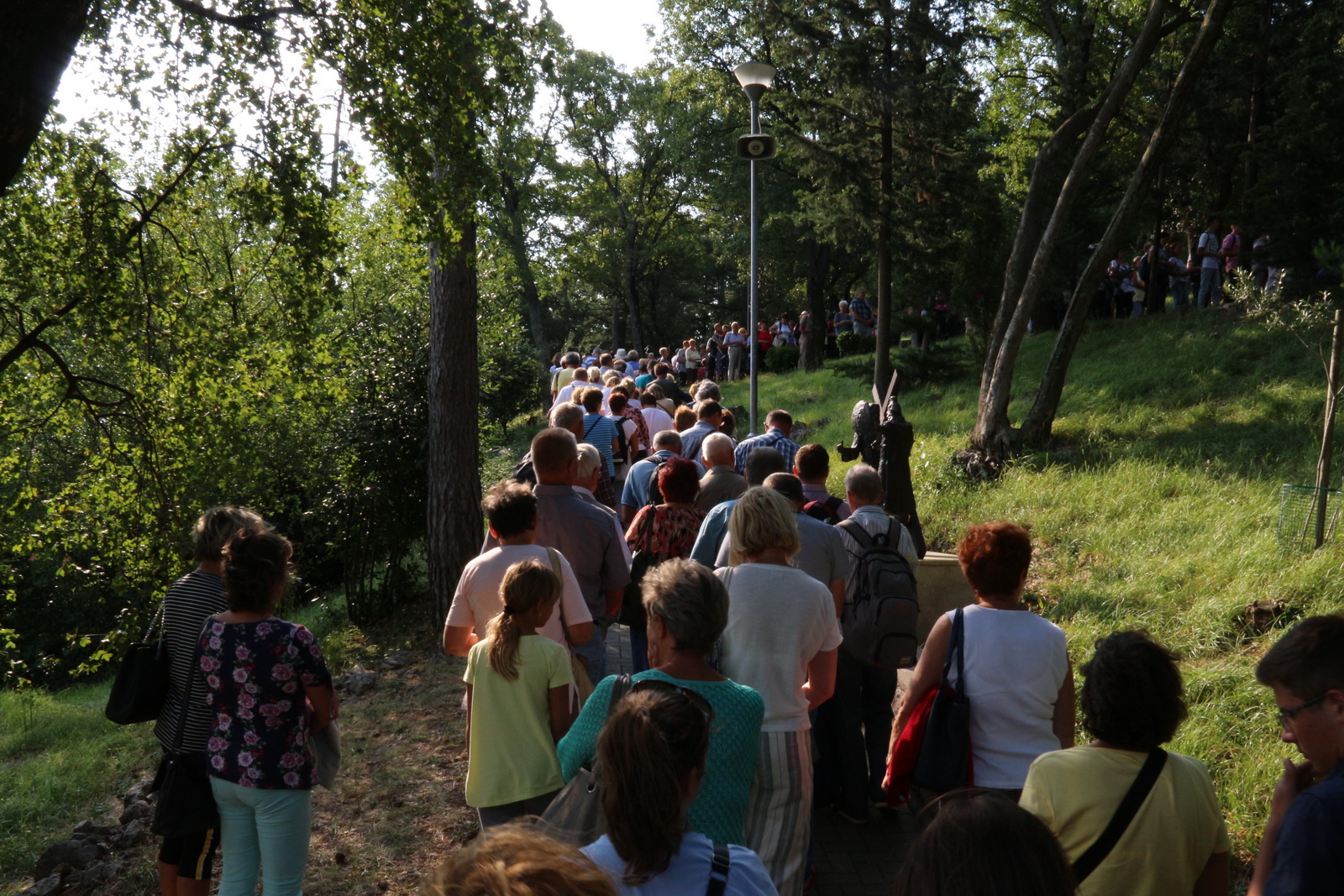 Klikni na fotografiju za uvecanje