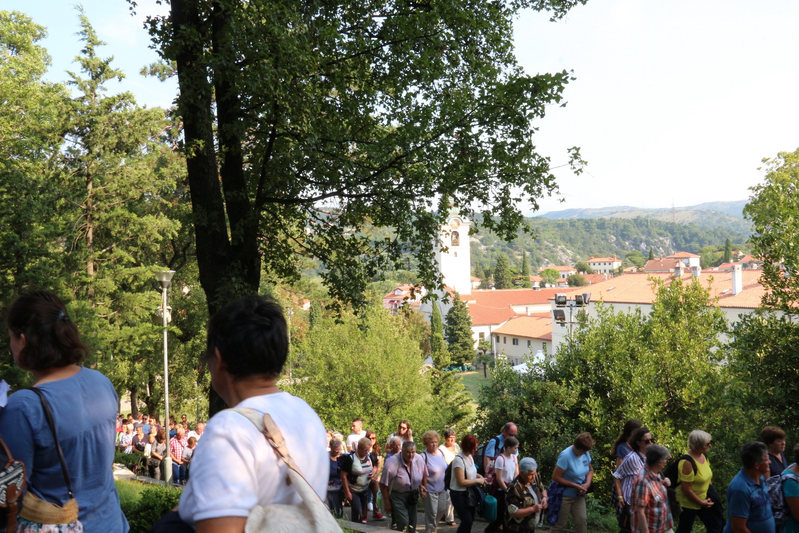 Klikni na fotografiju za uvecanje