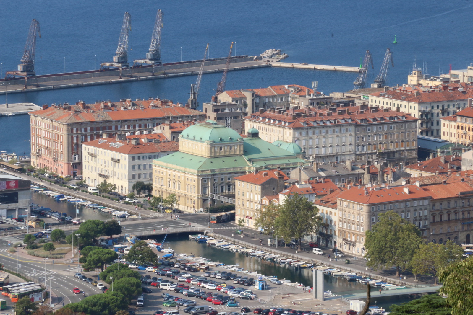 Klikni na fotografiju za uvecanje