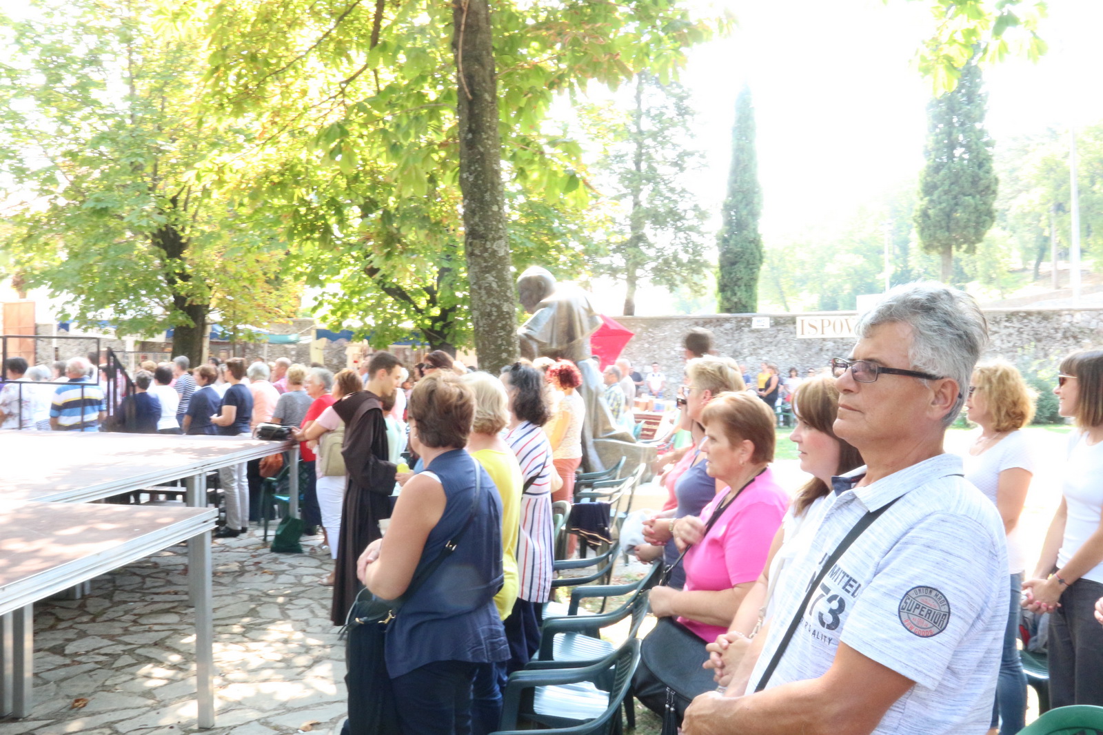 Klikni na fotografiju za uvecanje