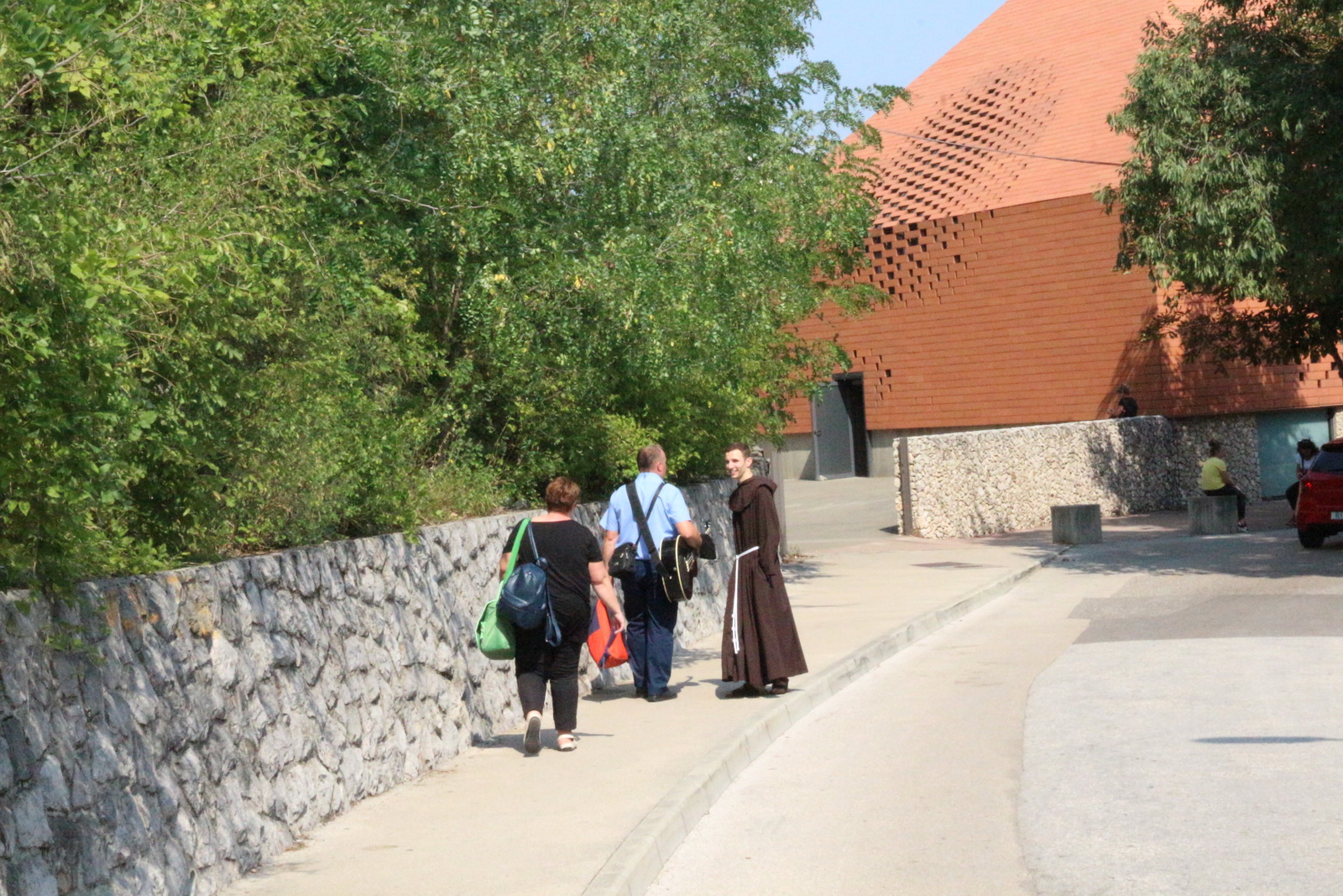 Klikni na fotografiju za uvecanje