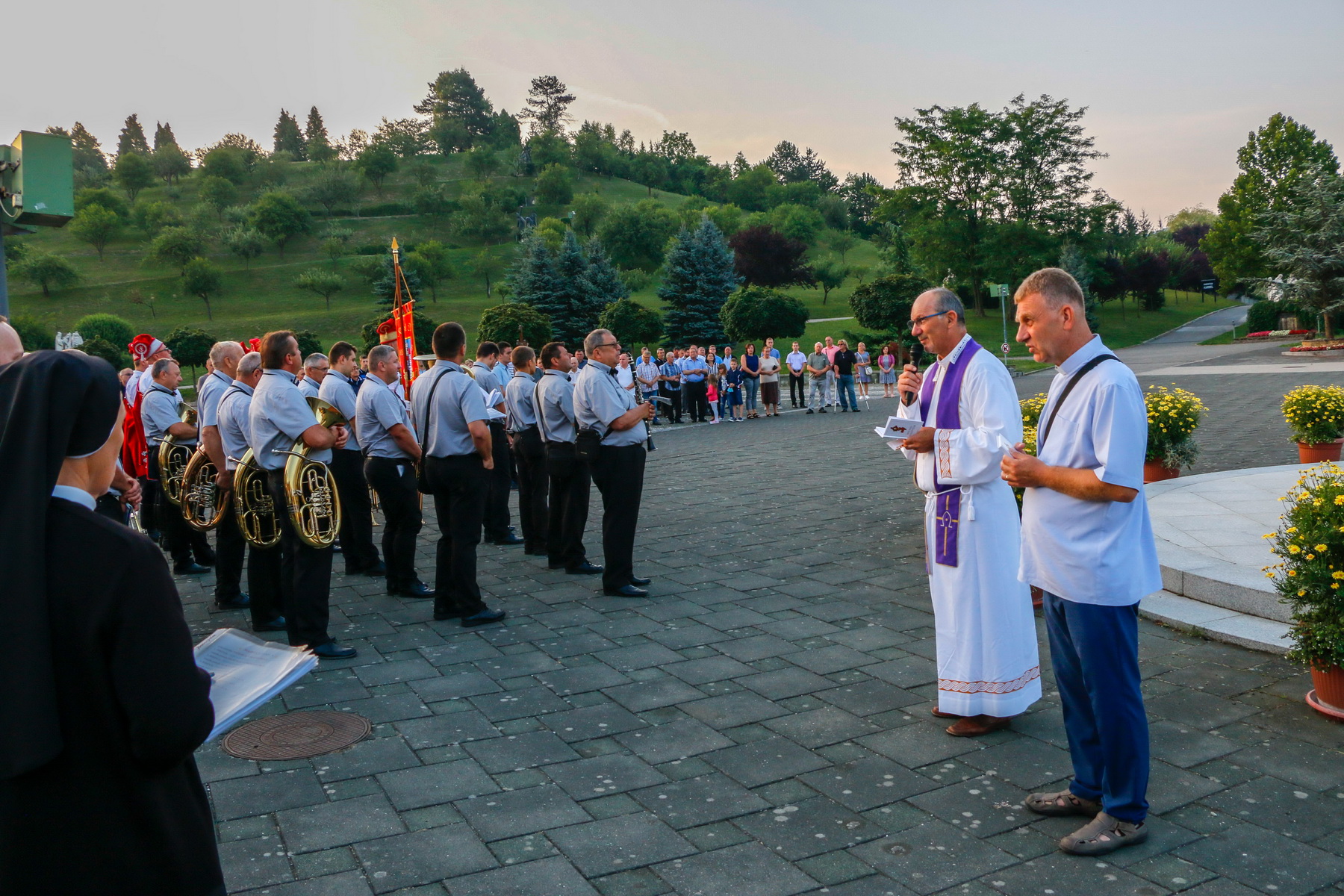 Klikni na fotografiju za uvecanje