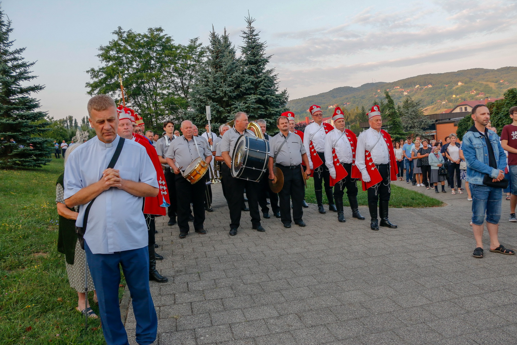 Klikni na fotografiju za uvecanje