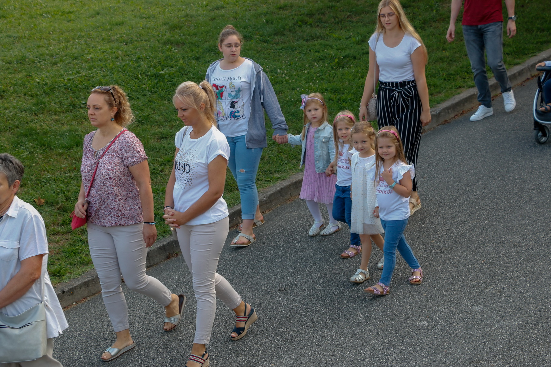 Klikni na fotografiju za uvecanje