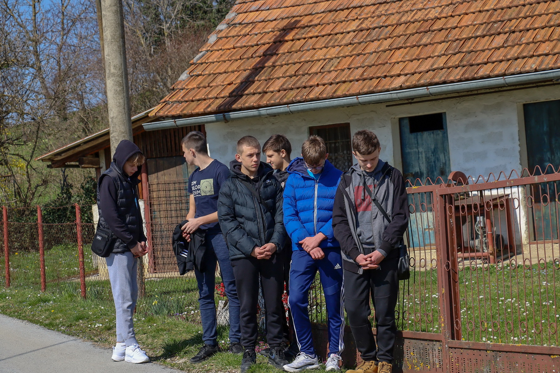 Klikni na fotografiju za uvecanje